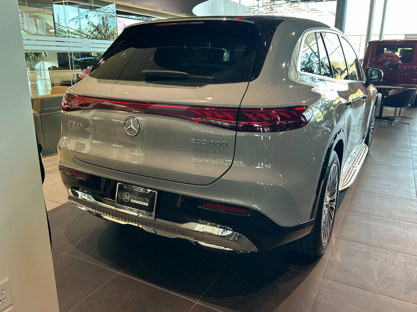 New 2025 Mercedes-Benz Maybach EQS 680 4MATIC image 4