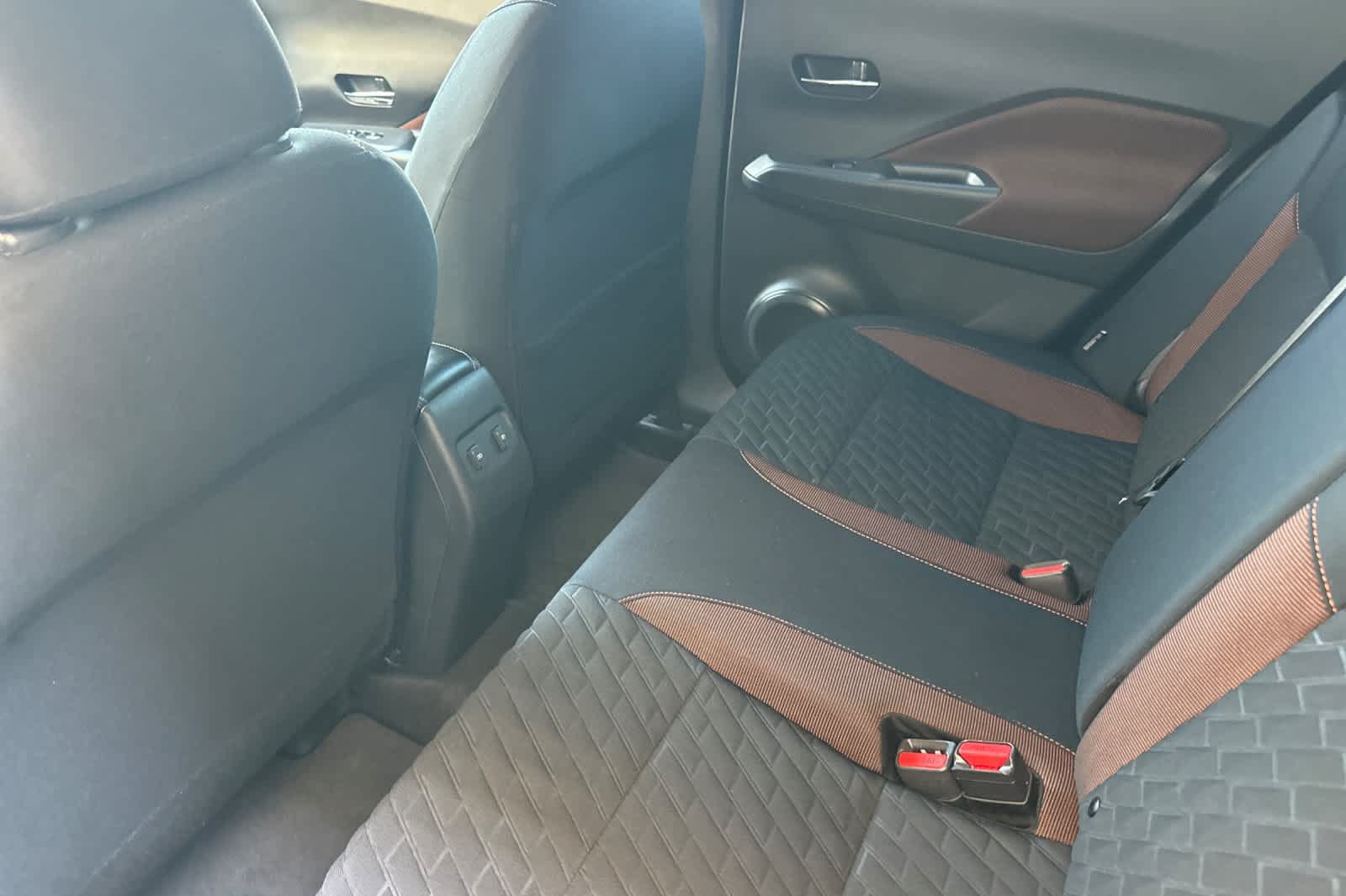 Used 2023 Nissan Kicks SR w/ Interior Electronics Package FWD image 11