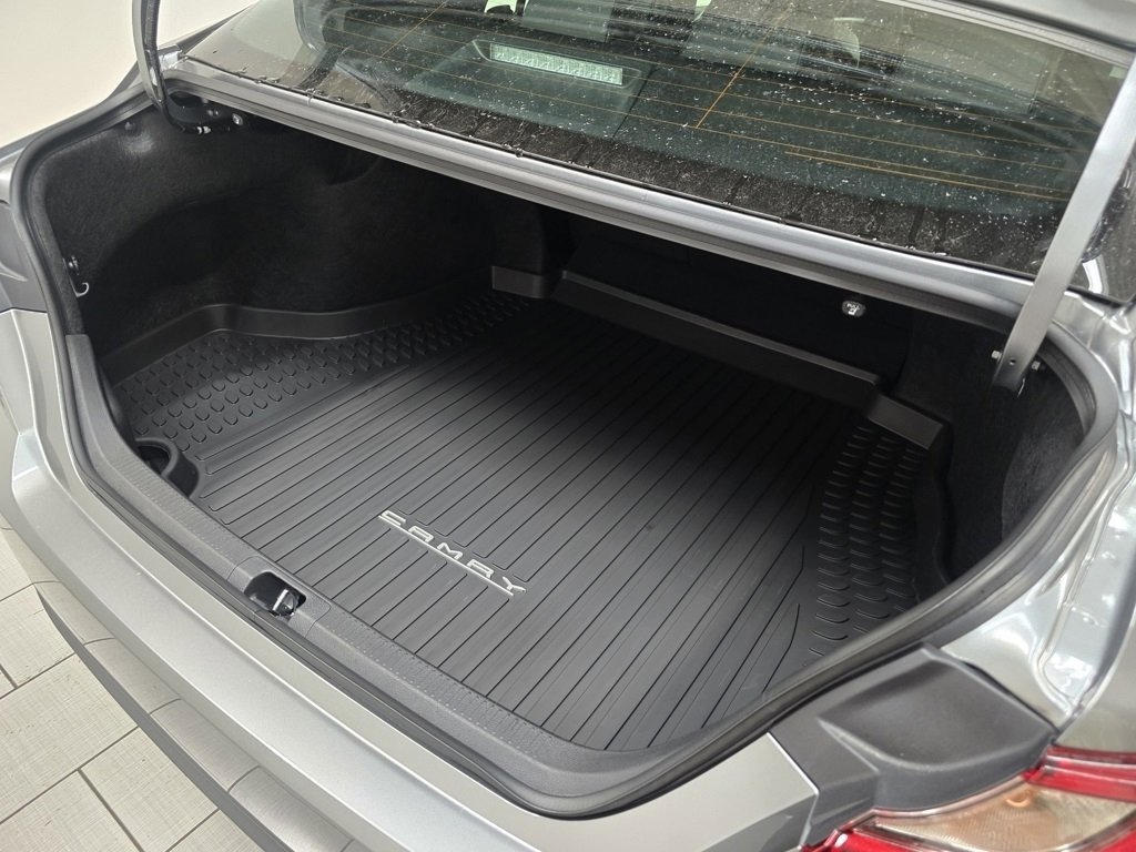 New 2026 Toyota Camry SE image 19