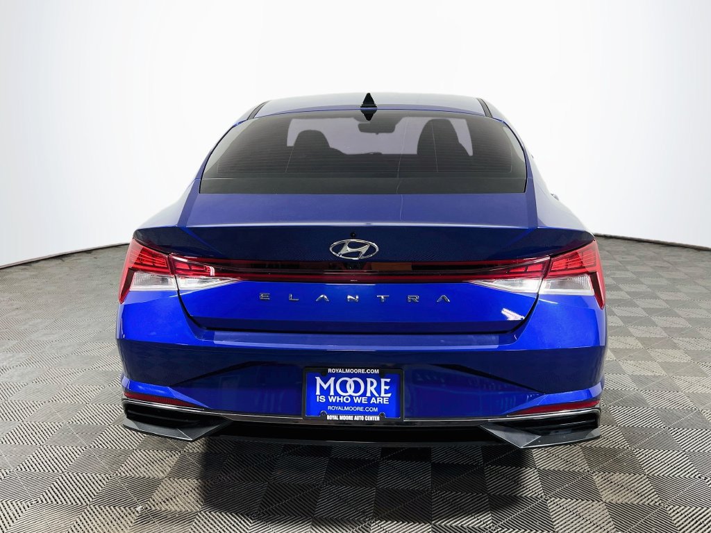 Used 2021 Hyundai Elantra SEL w/ Convenience + Premium Package FWD image 6
