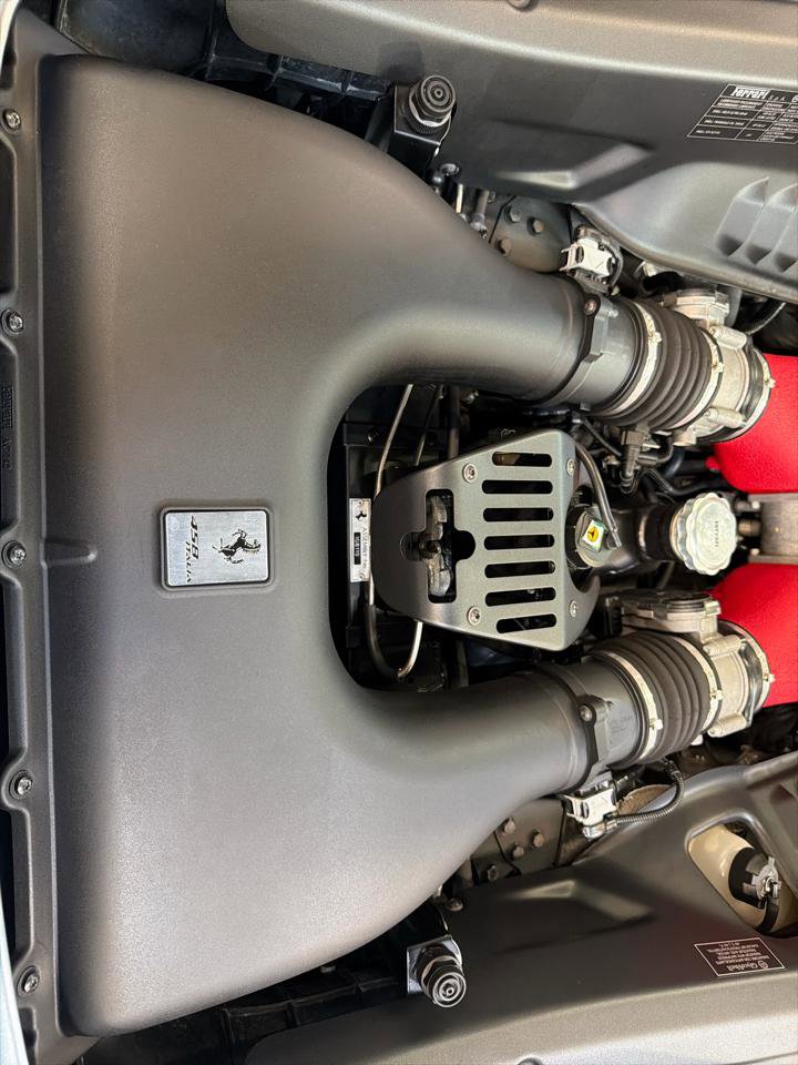 Used 2013 Ferrari 458 Italia Coupe RWD image 23