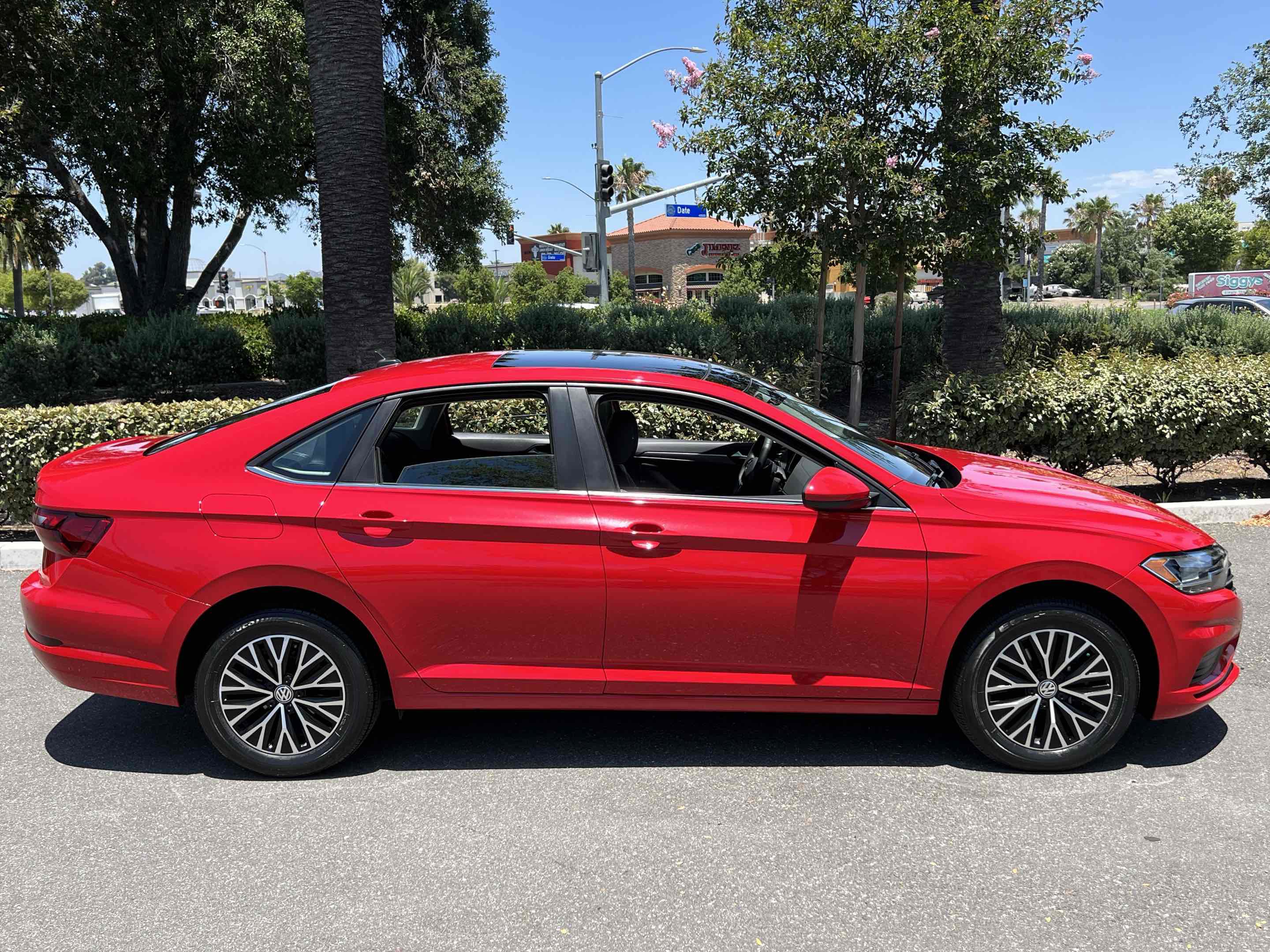 Used 2020 Volkswagen Jetta SE image 17