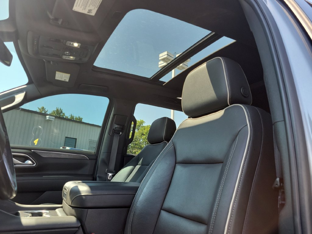 Used 2021 GMC Yukon SLT w/ SLT Premium Package AWD/4WD image 39