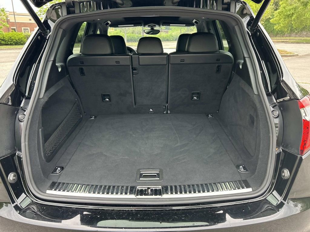 Used 2014 Porsche Cayenne Platinum Edition AWD/4WD image 14