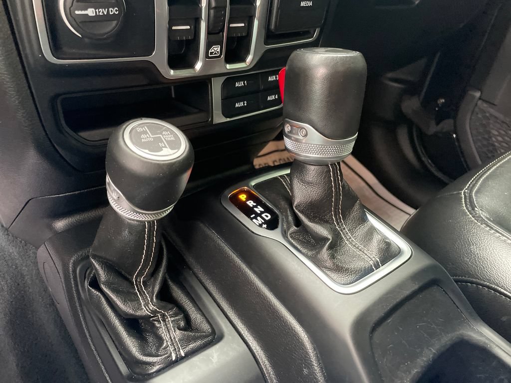 Used 2022 Jeep Wrangler Unlimited Sahara AWD/4WD image 20