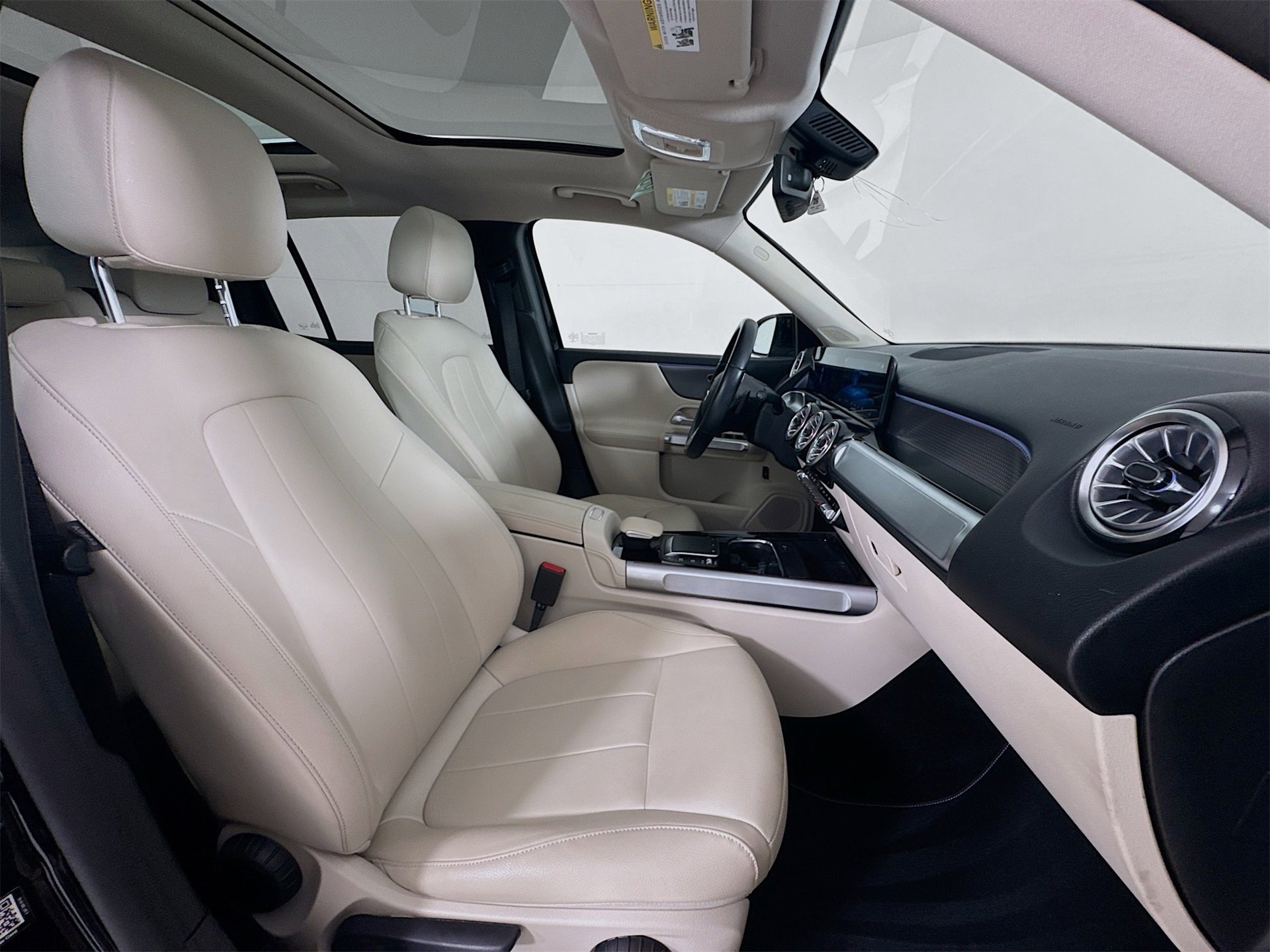 Certified 2022 Mercedes-Benz GLB 250 image 29