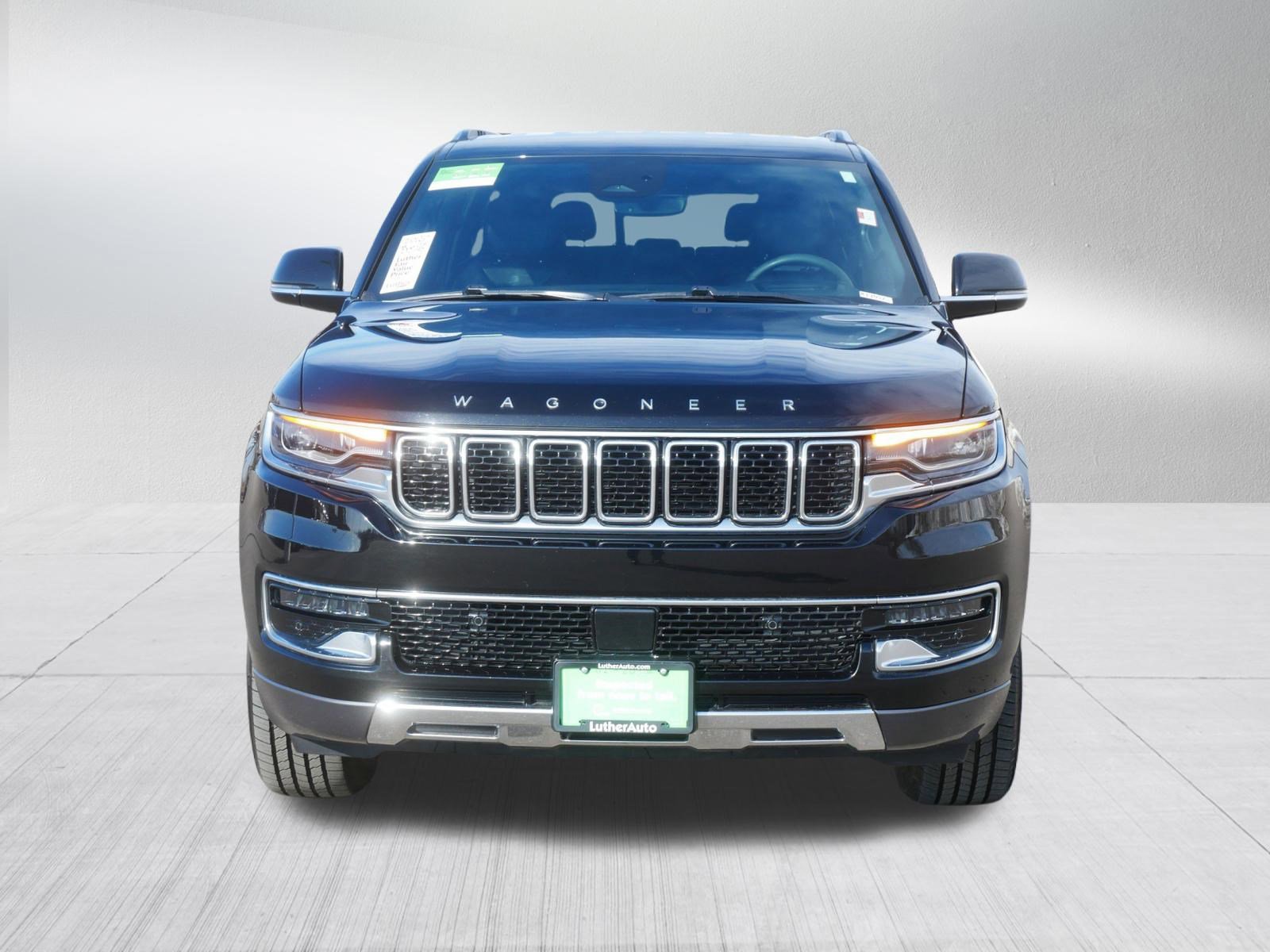 Used 2022 Jeep Wagoneer Series III image 2