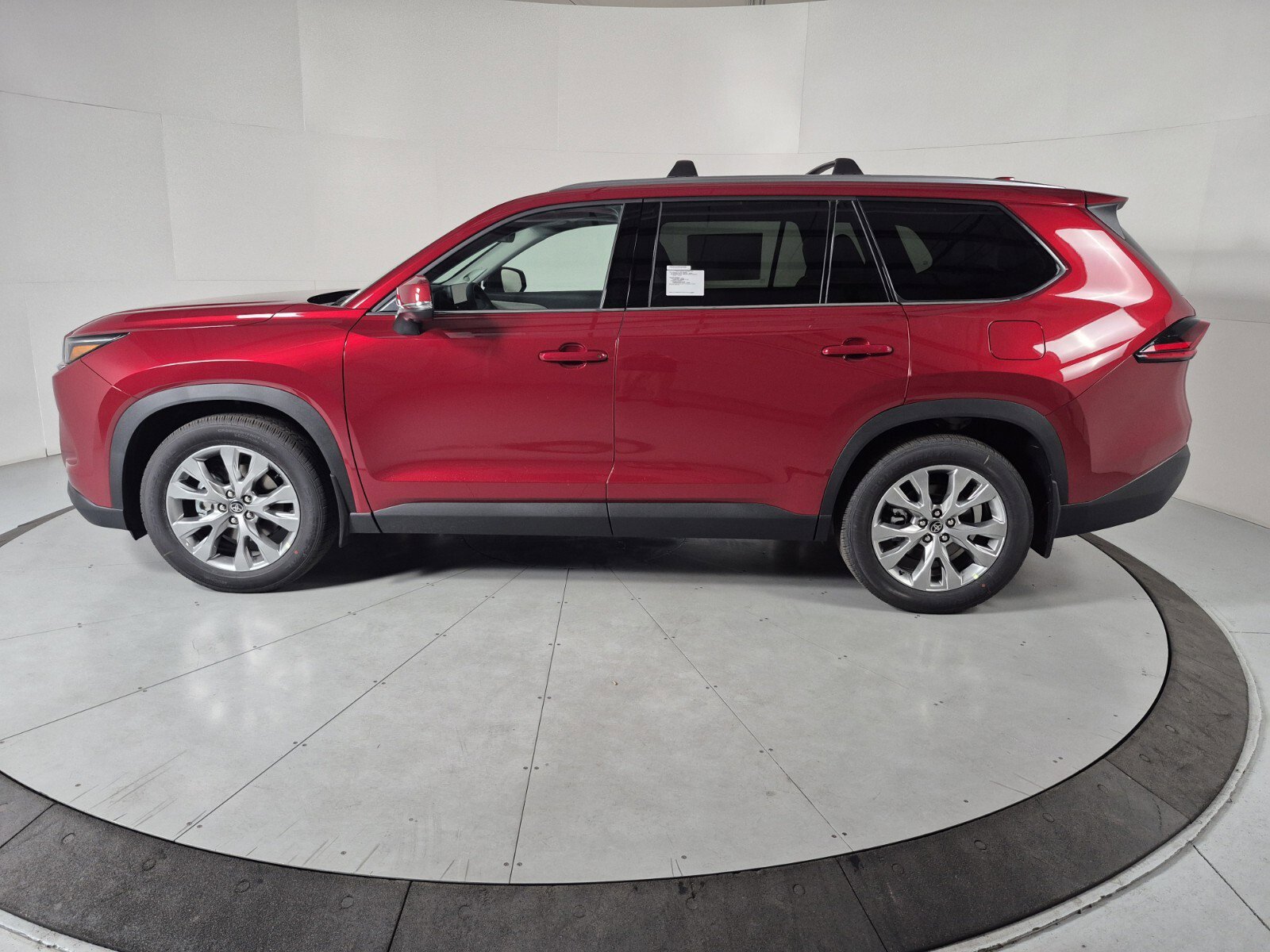 New 2026 Toyota Grand Highlander Limited image 2