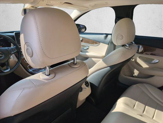 Used 2015 Mercedes-Benz C 300 4MATIC Sedan image 22