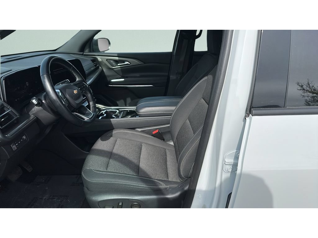 Used 2024 Chevrolet Traverse LT AWD/4WD image 10