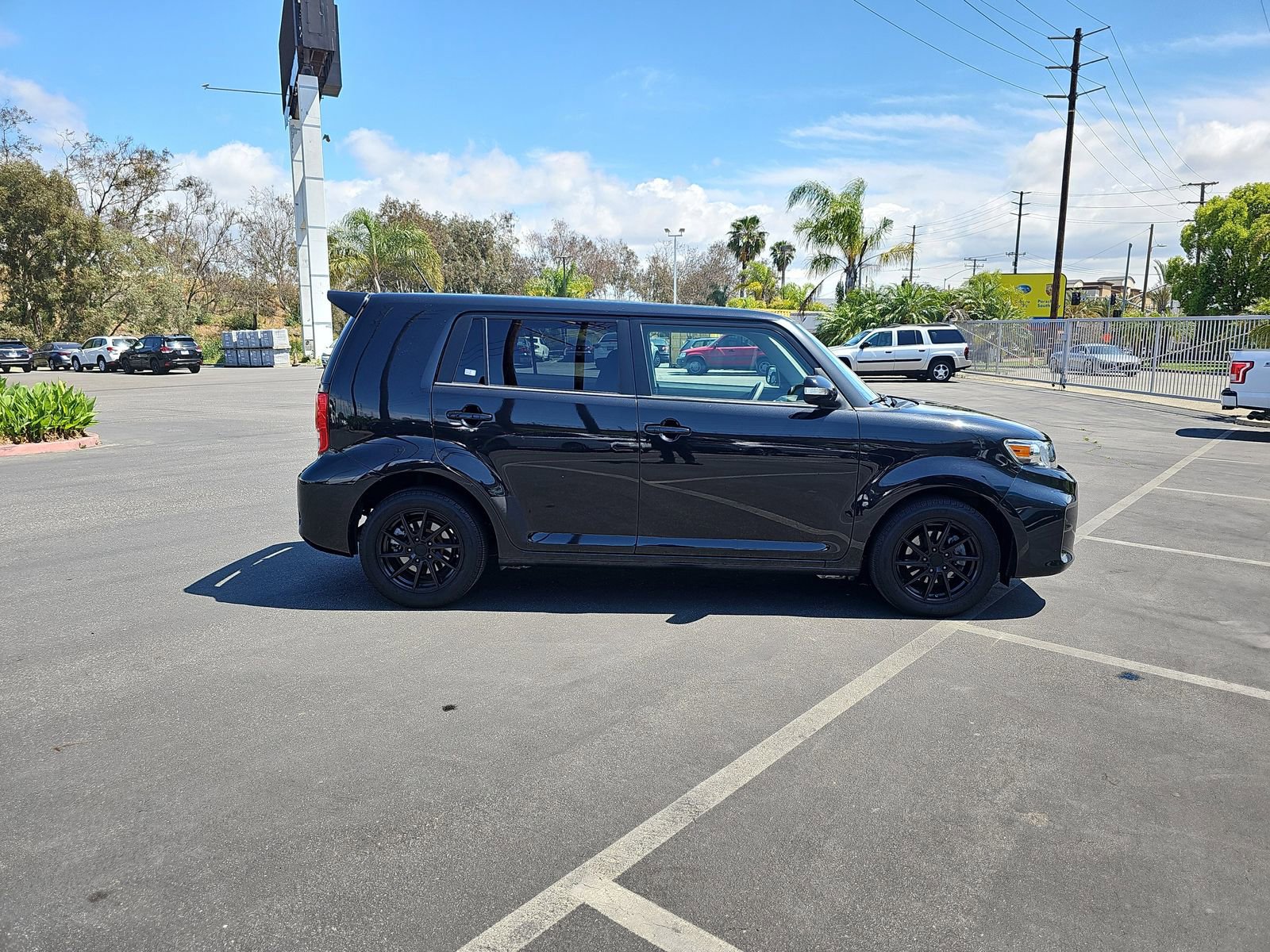 Used 2011 Scion xB image 8