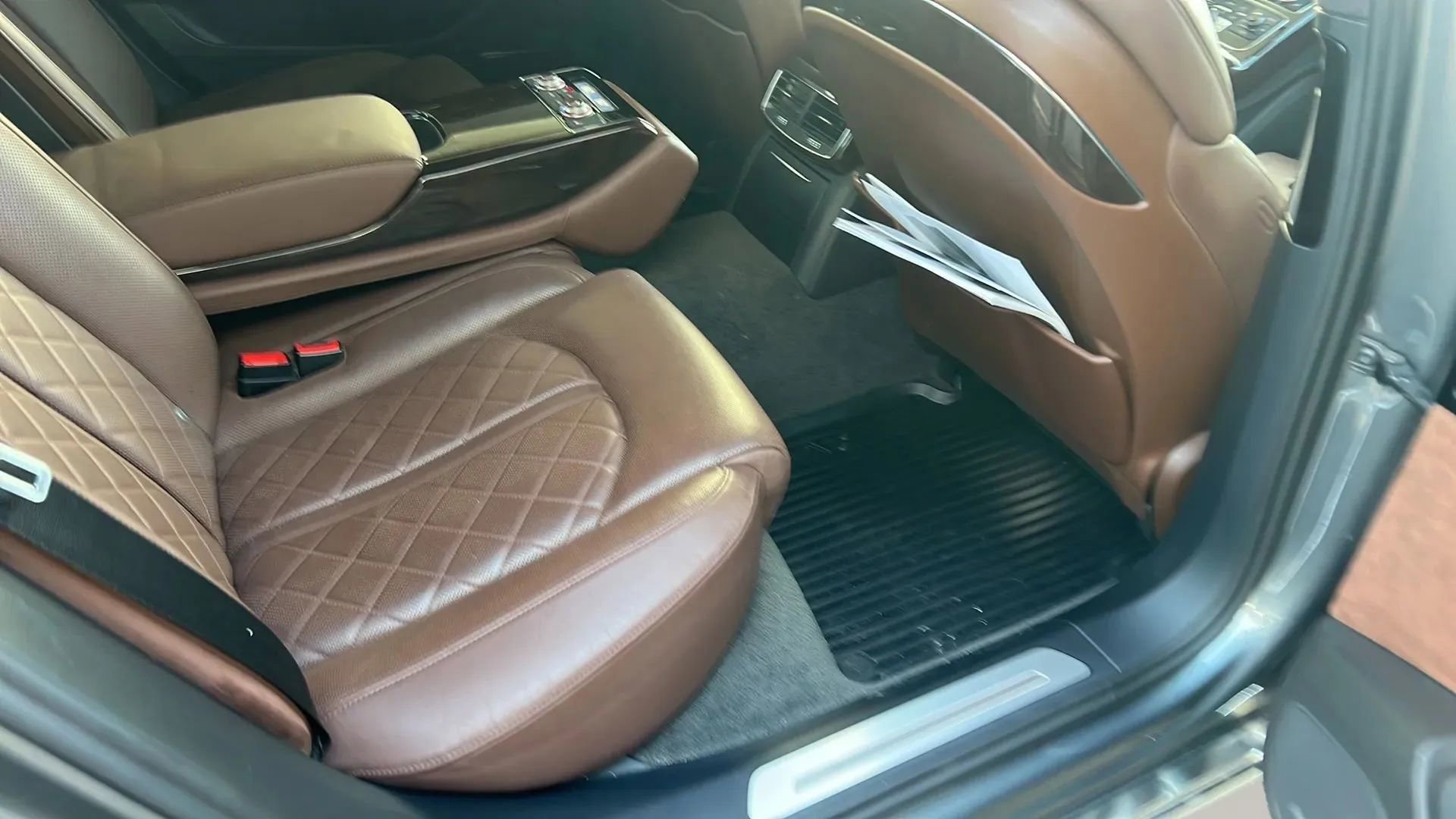 Used 2015 Audi A8 L TDI image 40