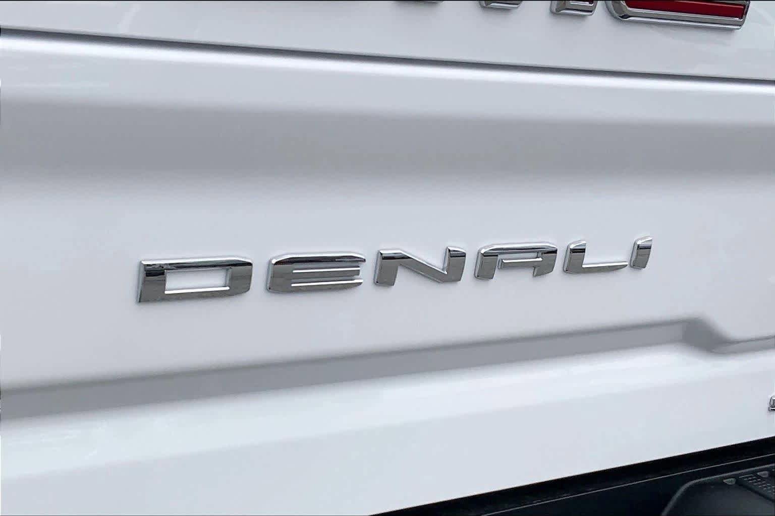 New 2026 GMC Sierra 2500 Denali w/ Technology Package AWD/4WD image 15