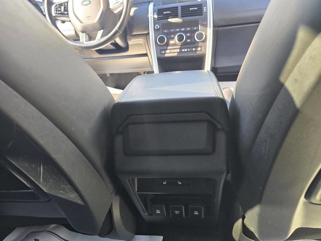 Used 2018 Land Rover Discovery Sport HSE Luxury image 45