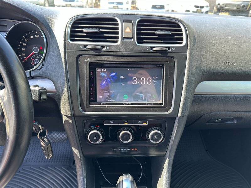 Used 2013 Volkswagen Golf 4-Door image 19