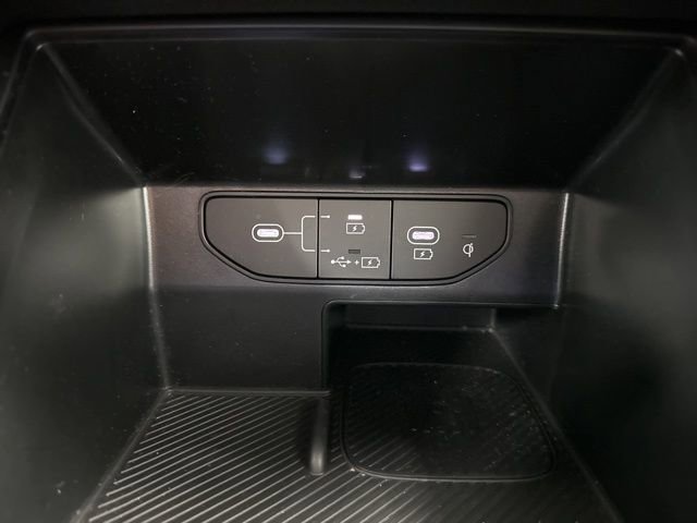 Used 2025 Kia Sorento S image 19
