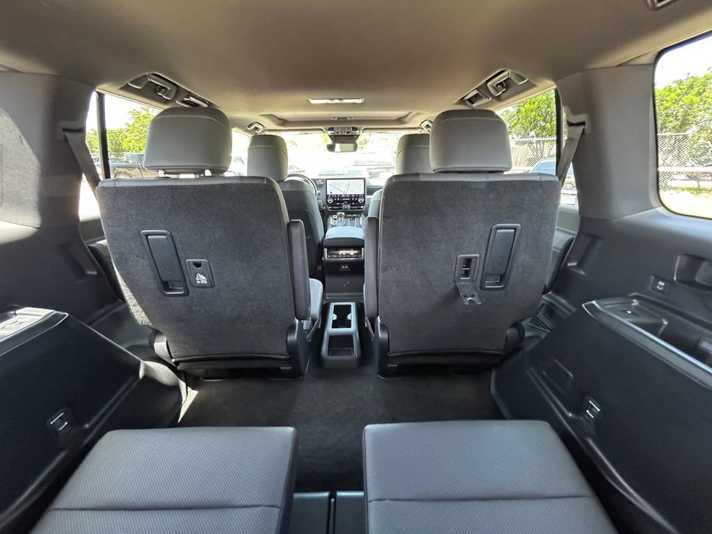 Used 2024 Lexus GX 550 w/ Accessory Package (Z1) AWD/4WD image 17