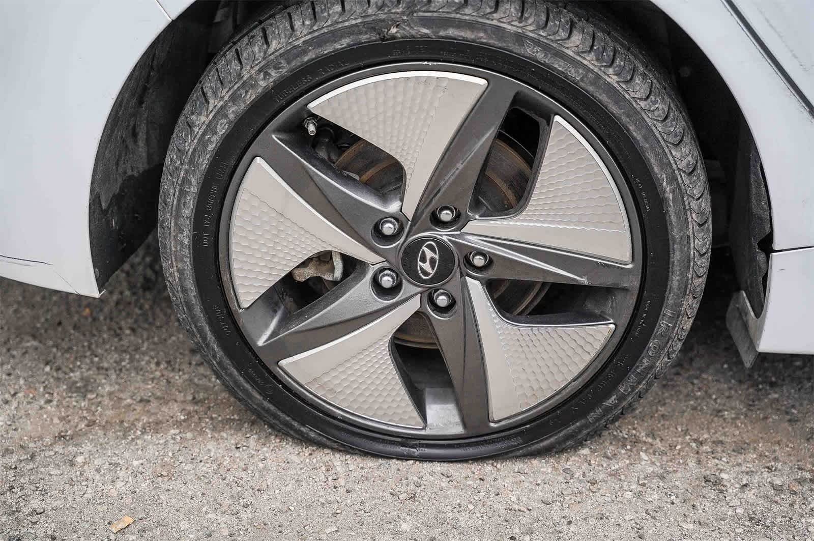 Certified 2020 Hyundai Ioniq SEL image 7