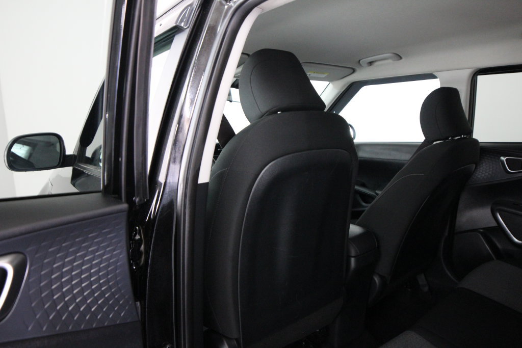 Used 2021 Kia Soul S FWD image 35