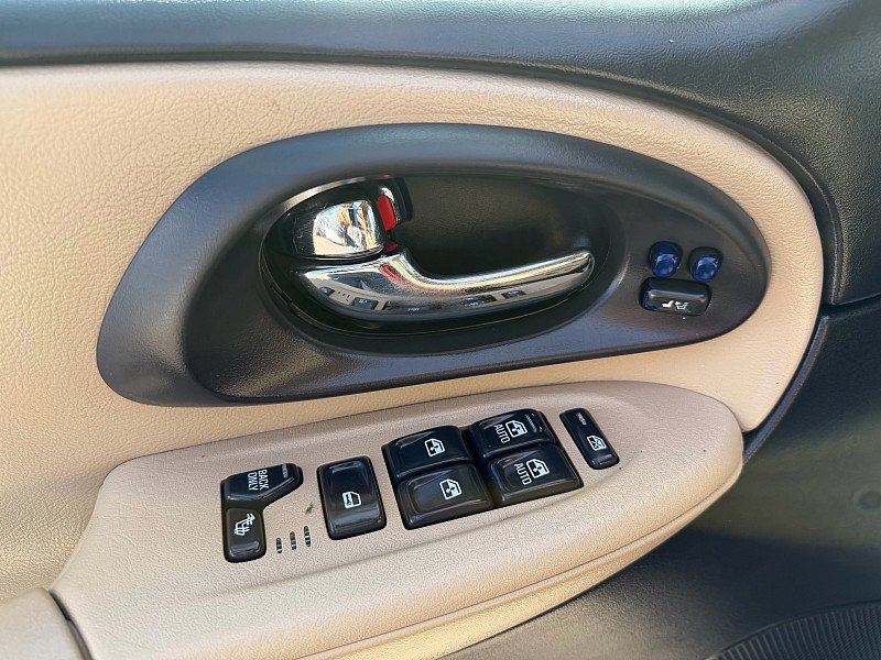 Used 2005 Chevrolet TrailBlazer LT image 9