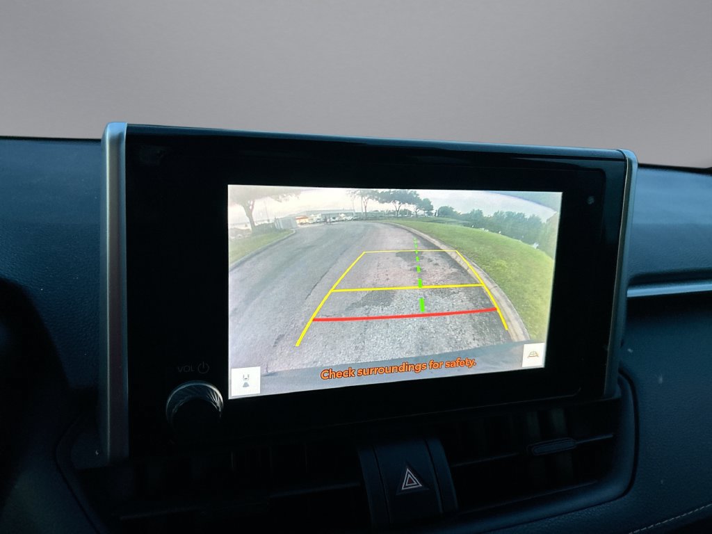 Used 2023 Toyota RAV4 LE FWD image 22