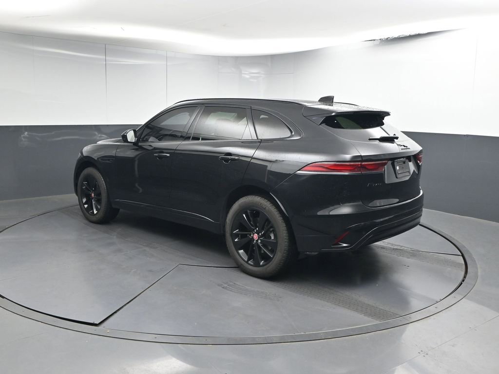 Used 2022 Jaguar F-PACE S image 3
