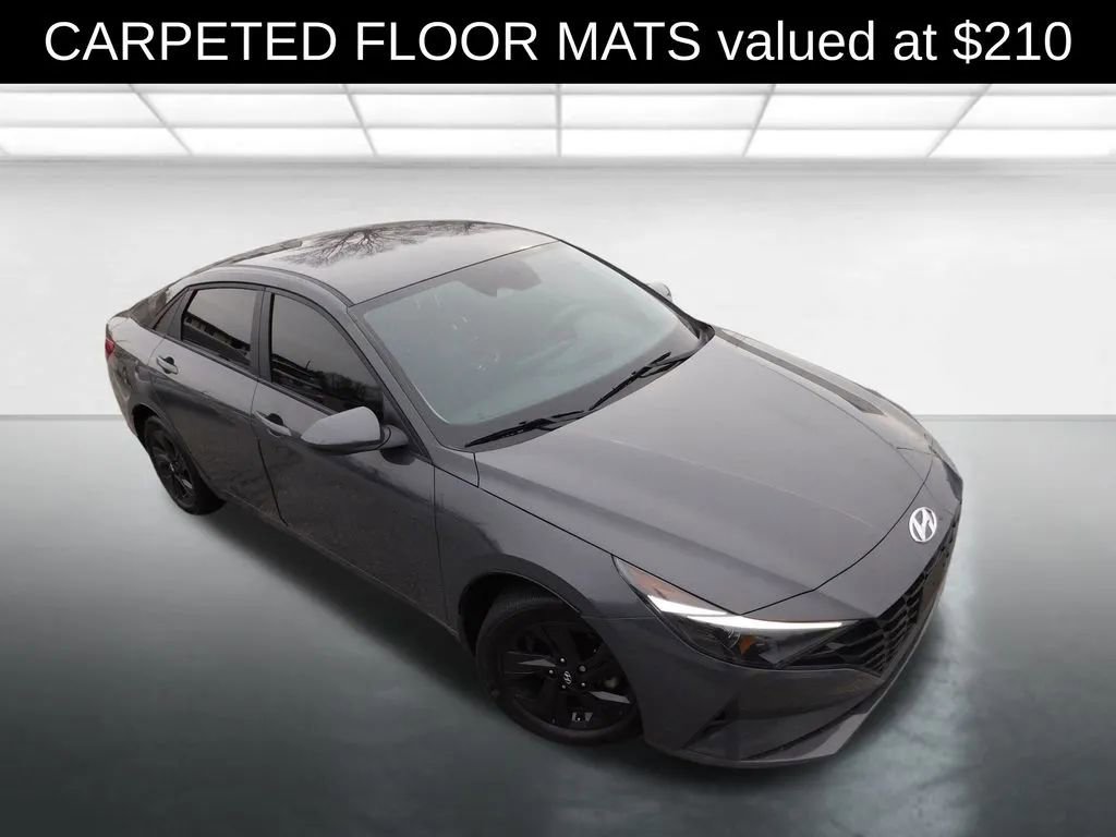 Used 2023 Hyundai Elantra SEL image 2