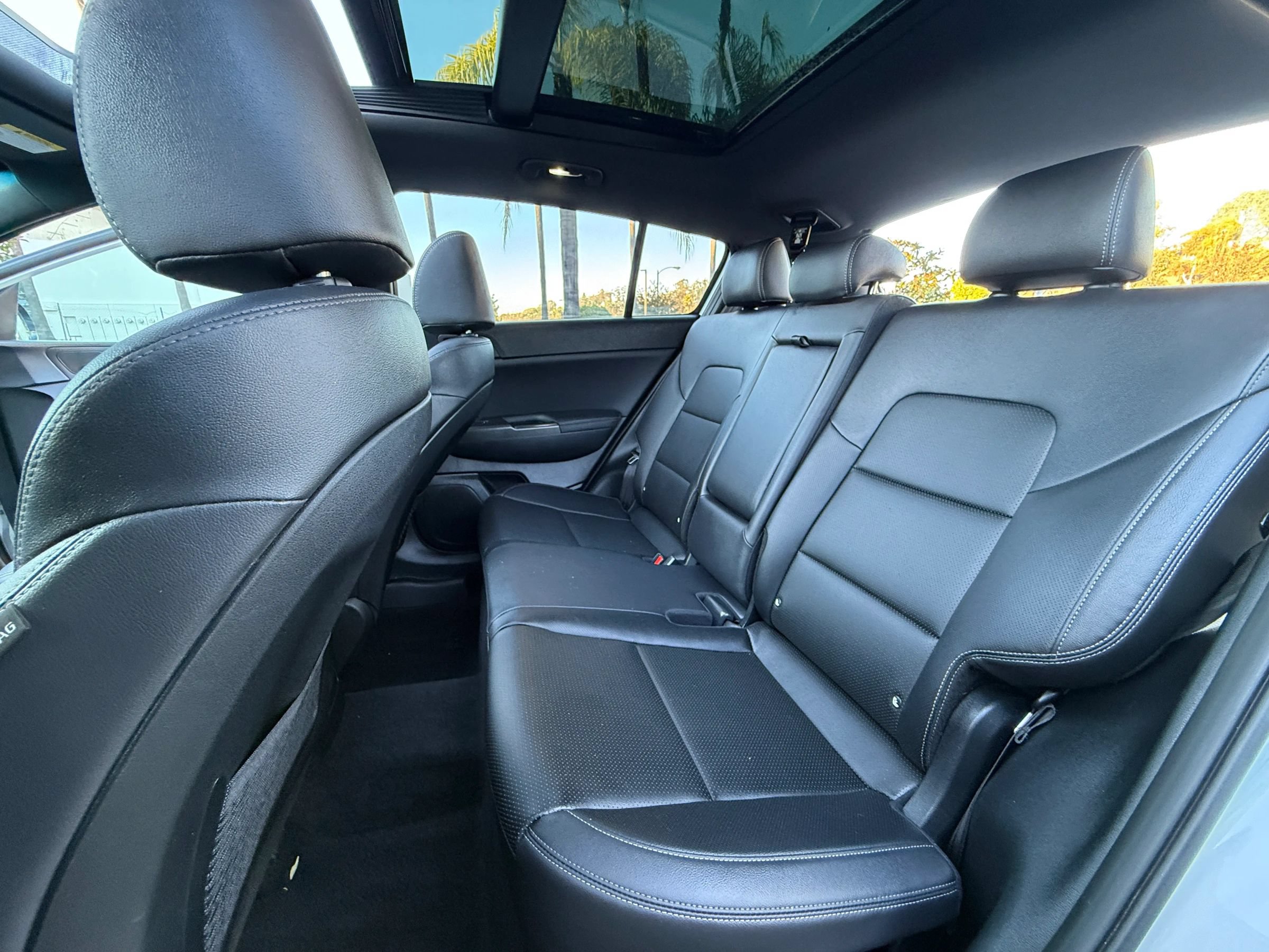 Used 2022 Kia Sportage Nightfall Edition FWD image 16