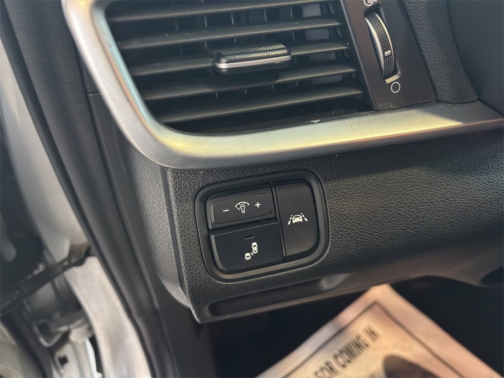 Used 2019 Kia Optima EX image 15