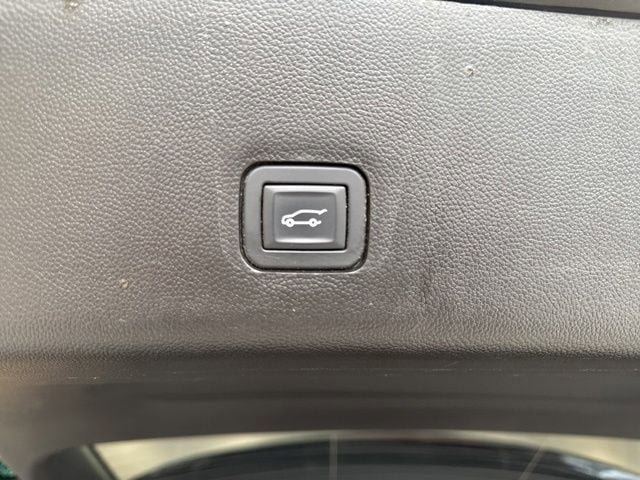 Used 2019 Chevrolet Traverse LT w/ LT Premium Package AWD/4WD image 45