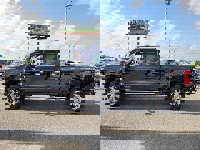 New 2025 Ford F250 Lariat w/ Lariat Ultimate Package image 4