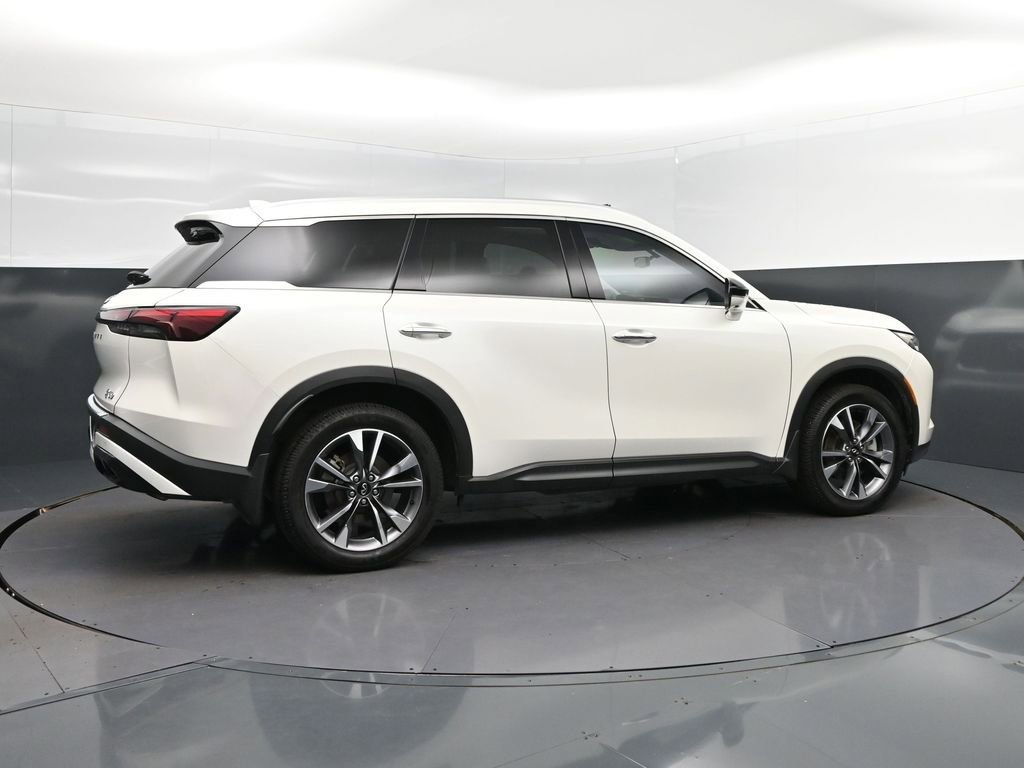 Certified 2023 INFINITI QX60 Luxe w/ Vision Package FWD image 8