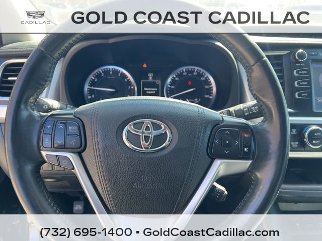 Used 2015 Toyota Highlander XLE AWD/4WD image 18