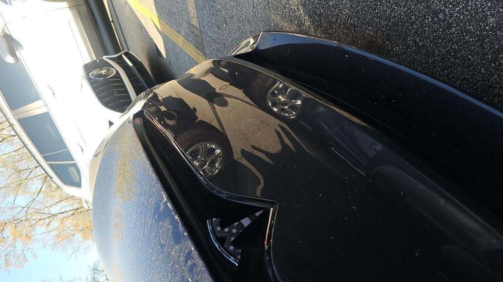 Used 2021 Tesla Model S Plaid image 8