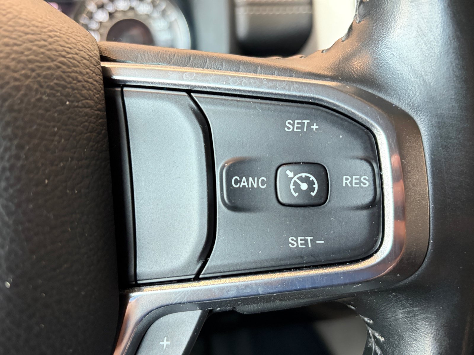 Used 2021 RAM 1500 Laramie AWD/4WD image 18