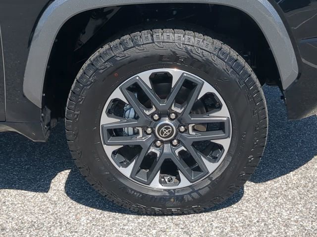Used 2023 Toyota Tundra Limited AWD/4WD image 11