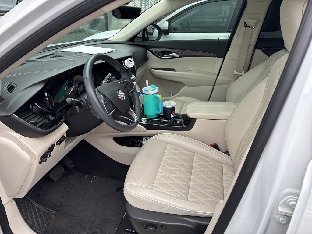 Used 2023 Buick Envision Avenir image 3