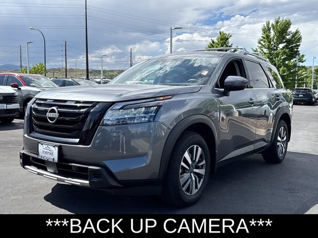 Used 2023 Nissan Pathfinder SL w/ Black Appearance Package AWD/4WD image 7