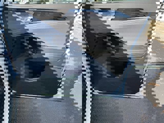 New 2025 Volkswagen Tiguan SE image 44