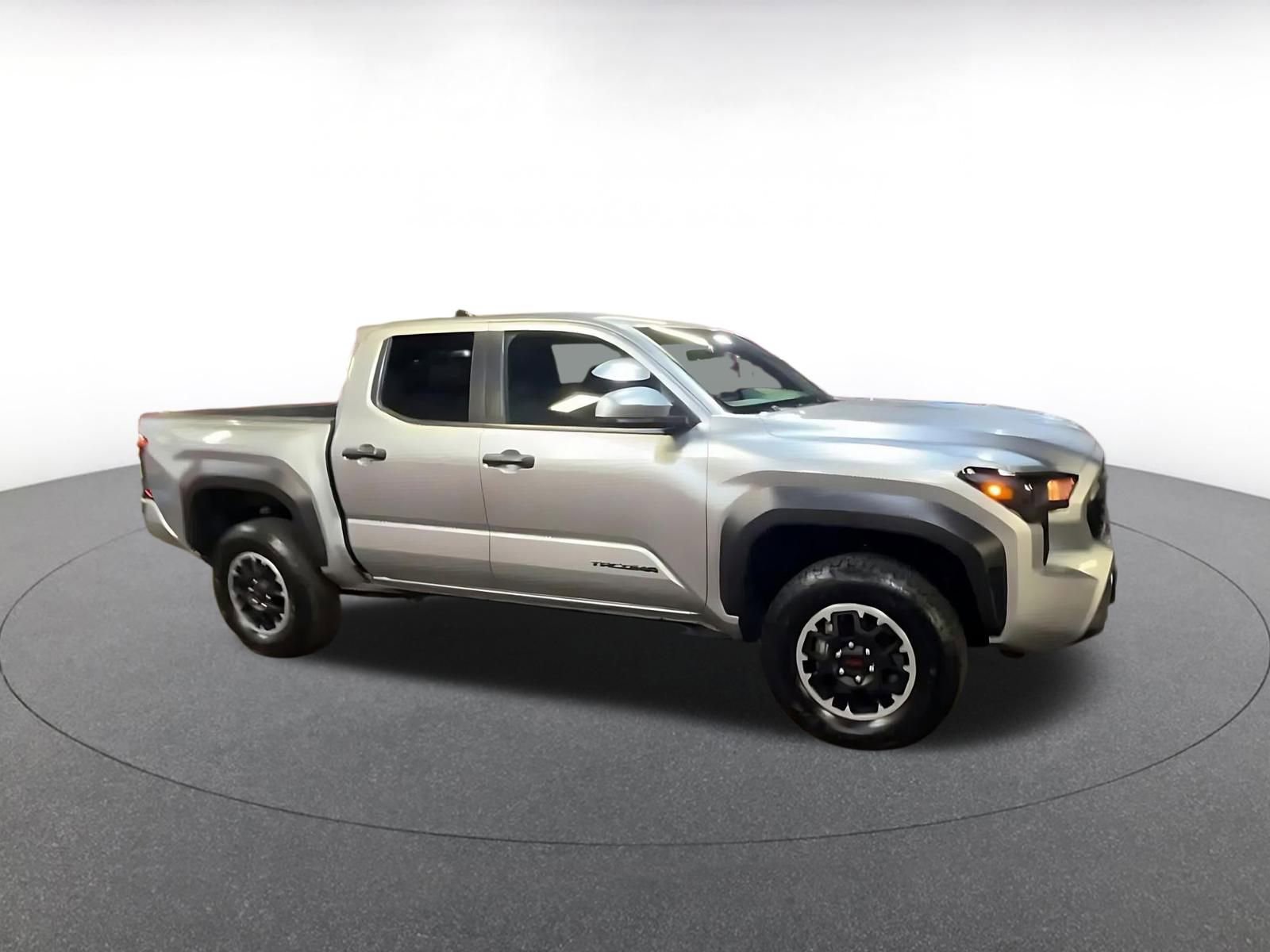 Used 2025 Toyota Tacoma TRD Off-Road image 2