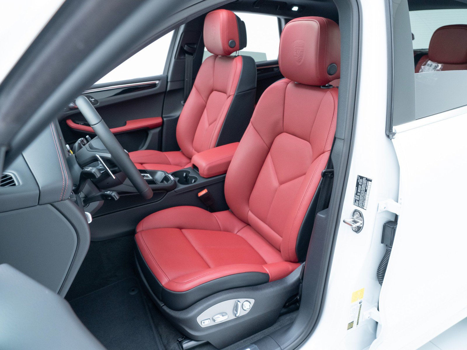 New 2026 Porsche Macan S AWD/4WD image 5