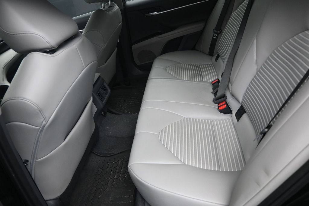 Used 2022 Toyota Camry SE w/ Audio Upgrade Package FWD image 14