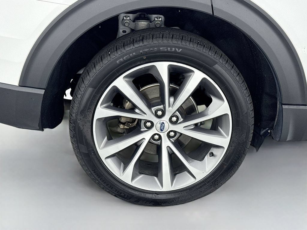 Used 2025 Ford Explorer Platinum w/ Ultimate Package AWD/4WD image 8