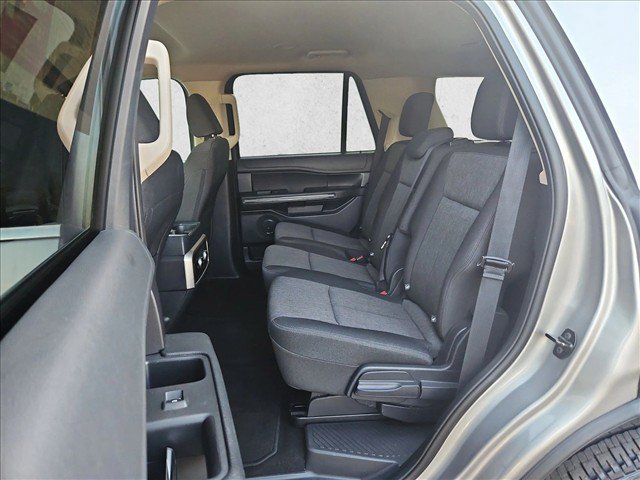 Used 2024 Ford Expedition XLT RWD image 19