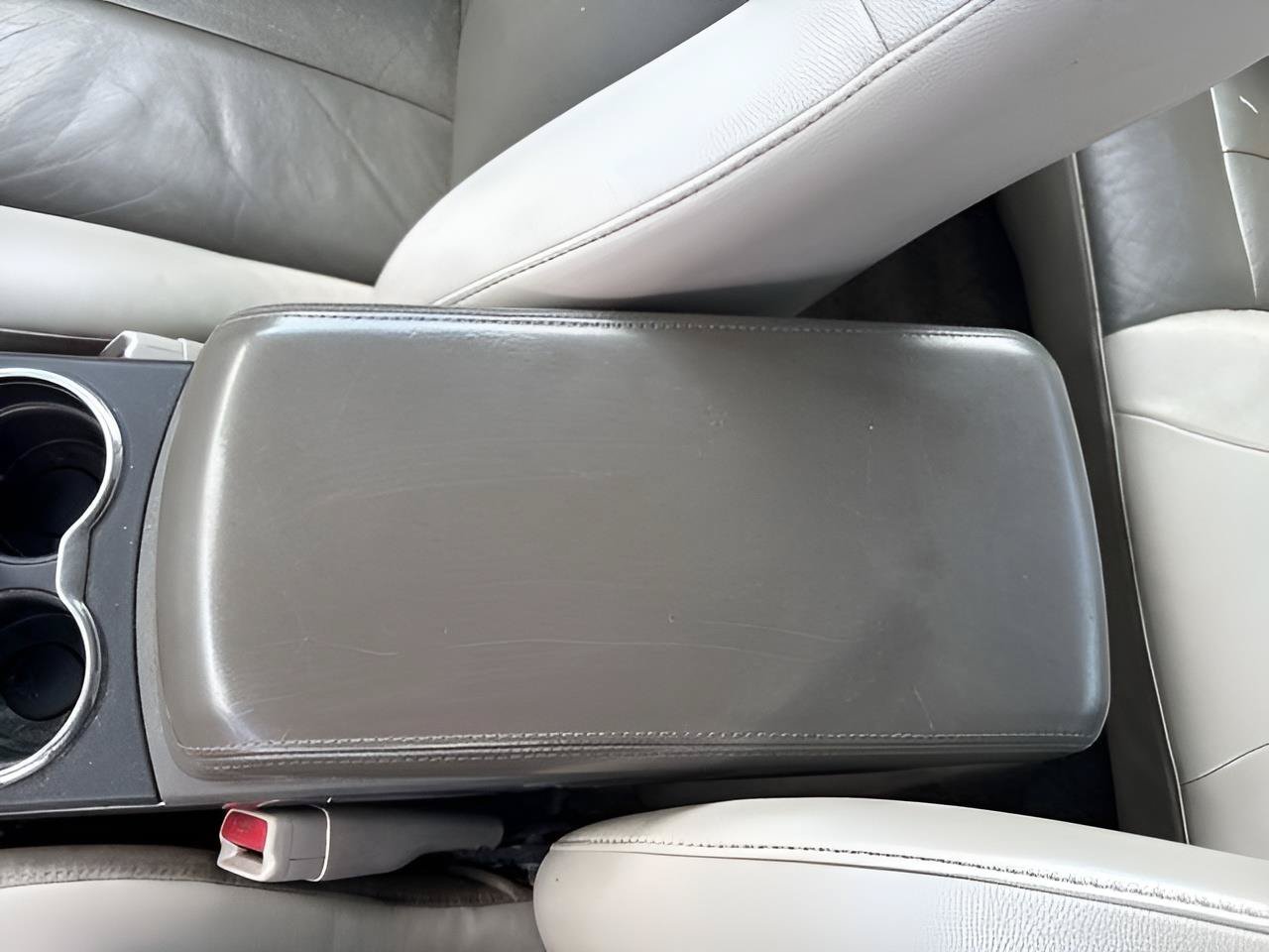 Used 2008 Chrysler 300 Touring RWD image 30