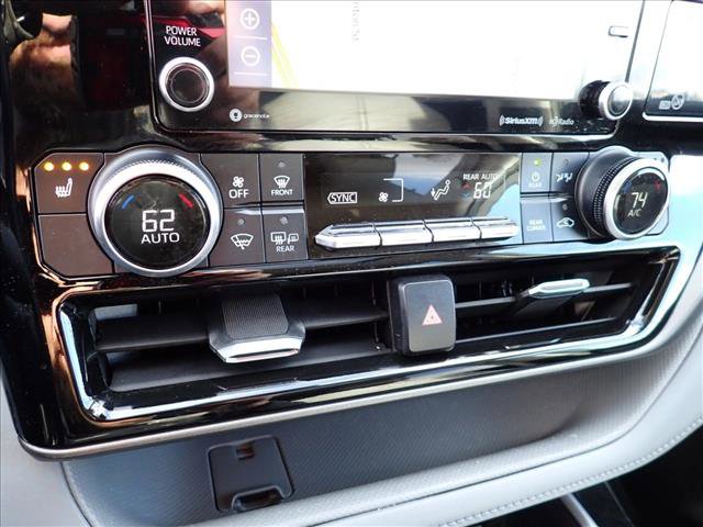 Used 2021 Toyota Highlander XLE image 24