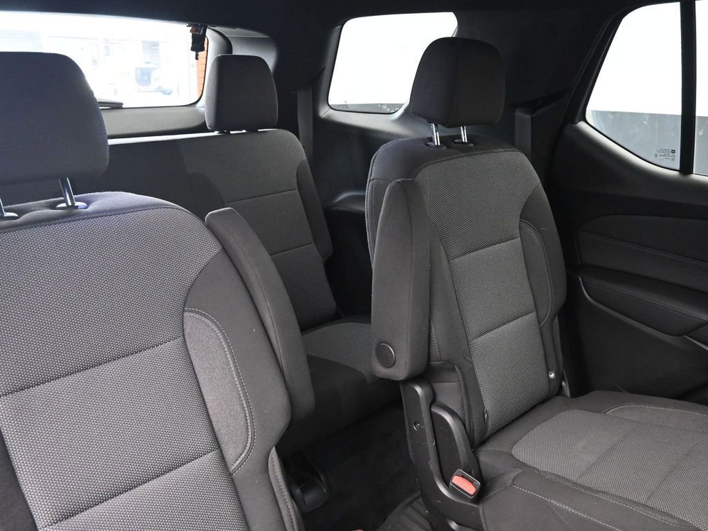Used 2023 Chevrolet Traverse LT image 14