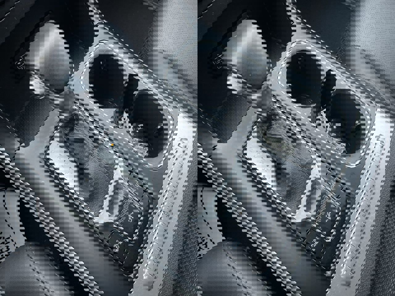 Used 2024 Kia Carnival LX image 14