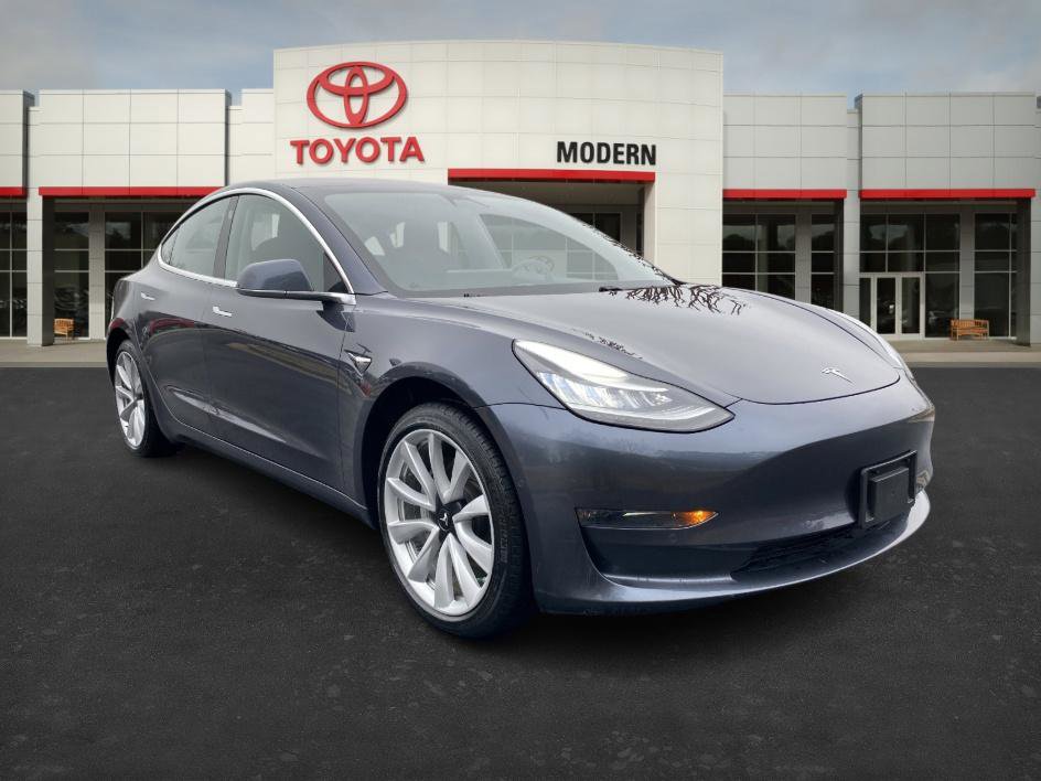 Used 2018 Tesla Model 3 Long Range image 3