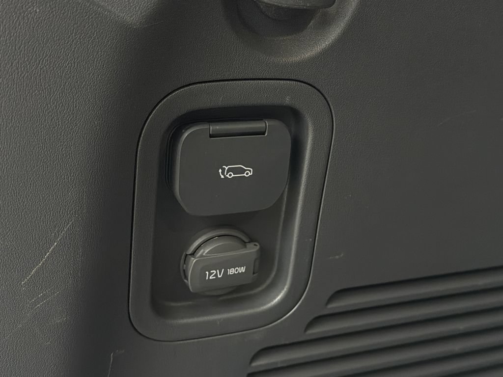 Certified 2024 Kia EV9 Wind AWD/4WD image 9